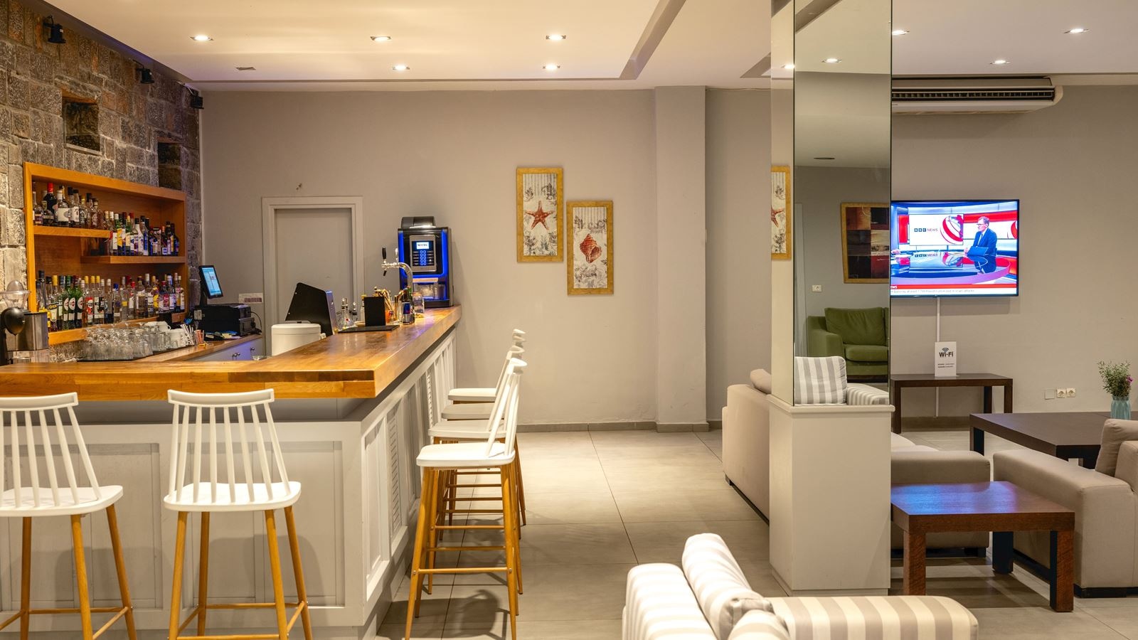 bars-main-bar