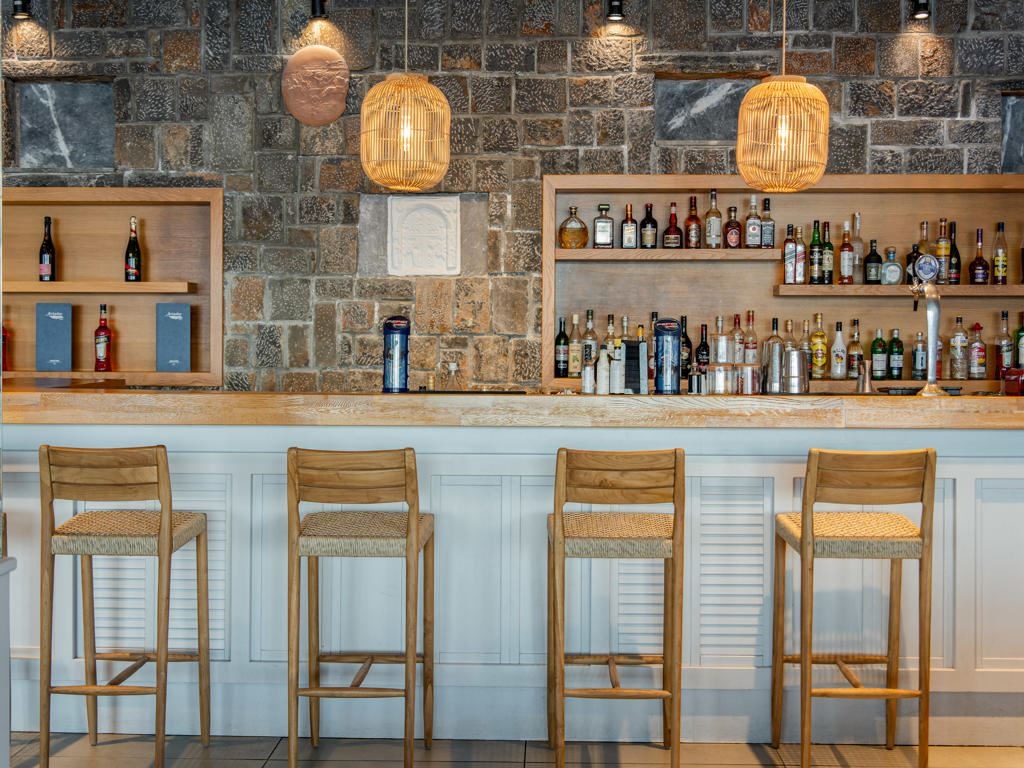 bars-main-bar