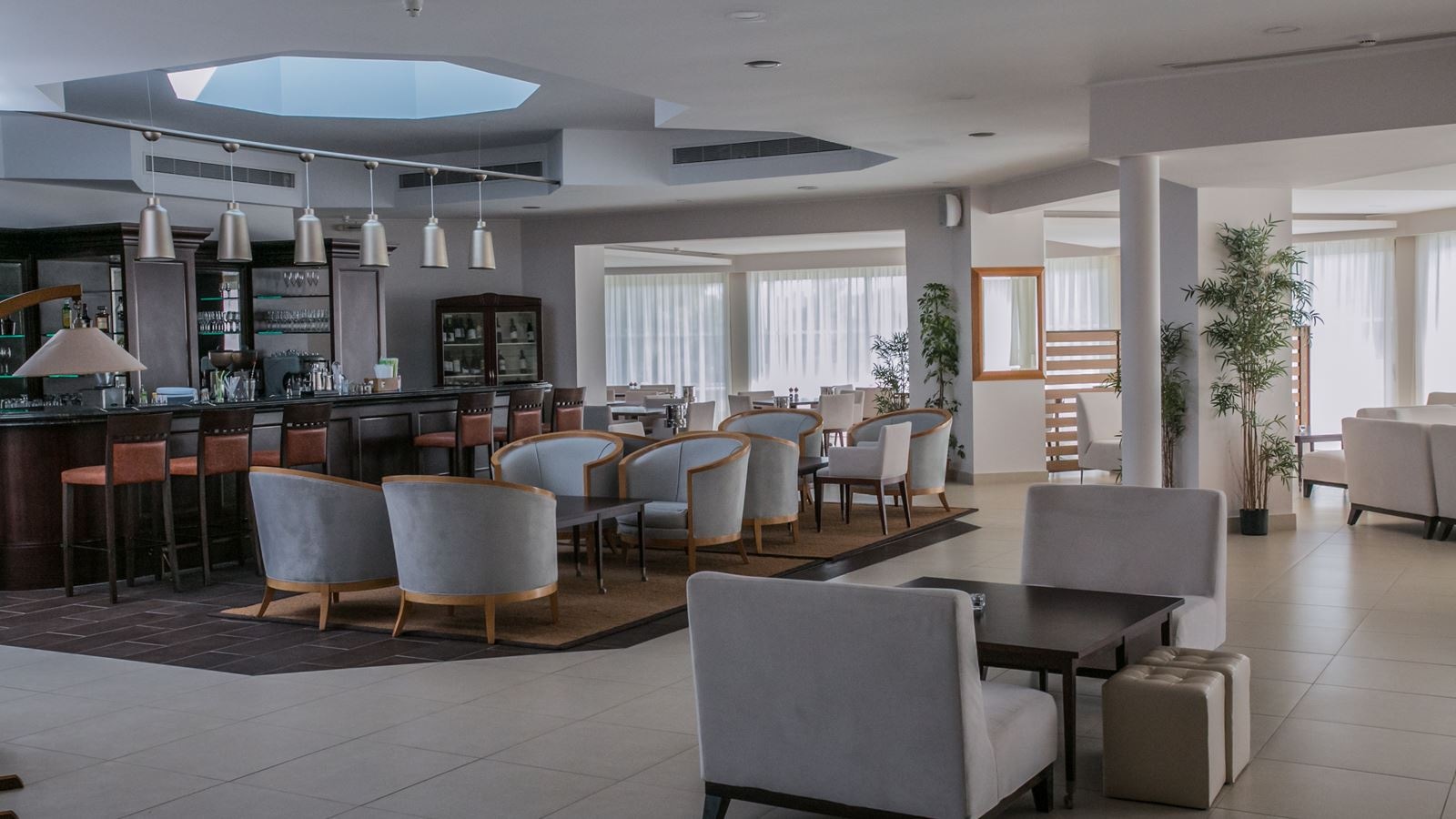 bars-main-bar