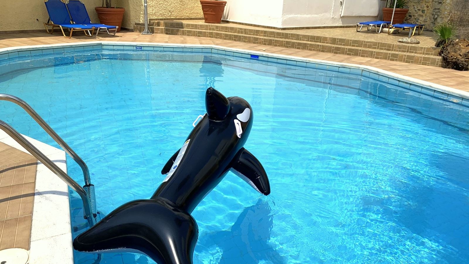 pools-outdoor-pool