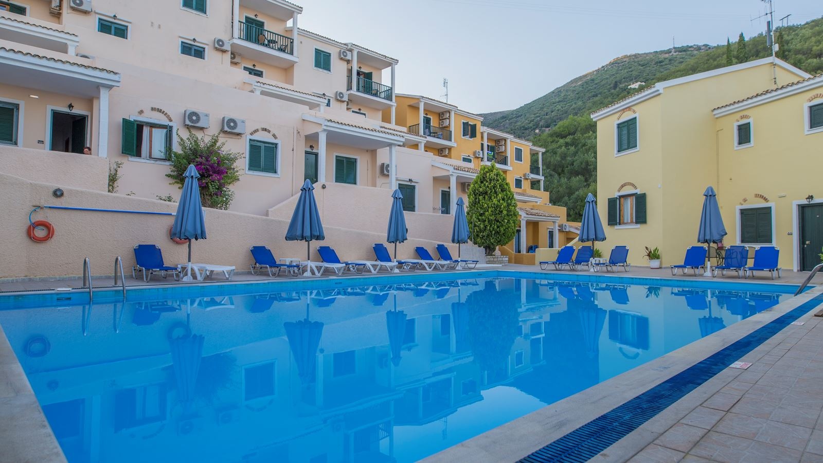 pools-outdoor-pool