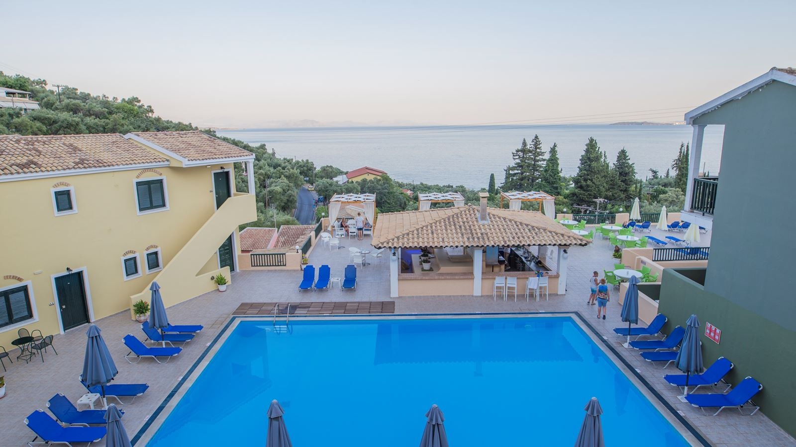 pools-outdoor-pool