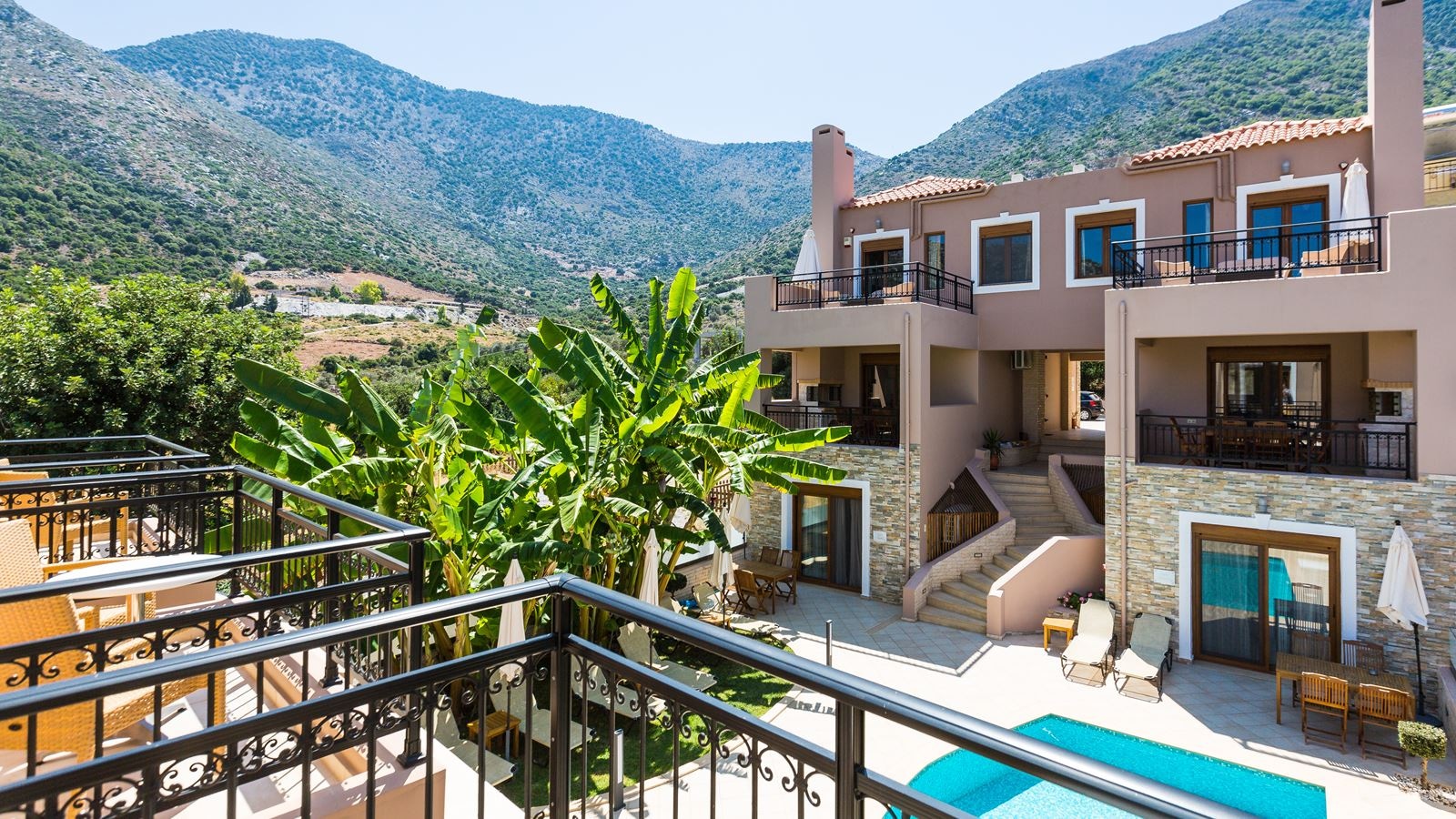 rooms-3-level-villa