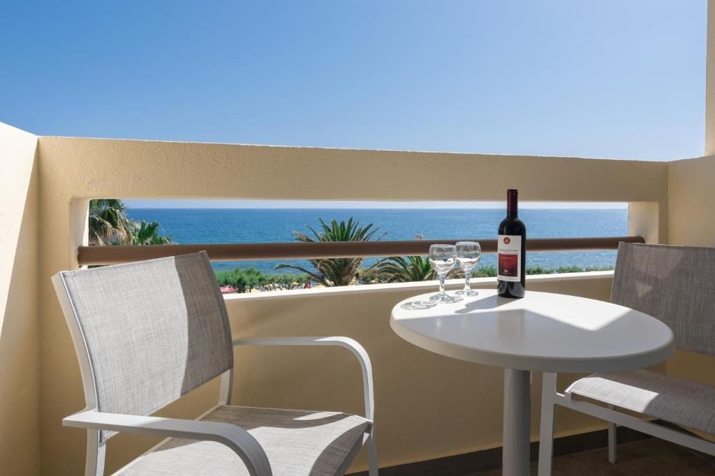 rooms-room-double-seaview-balcony-or-terrace