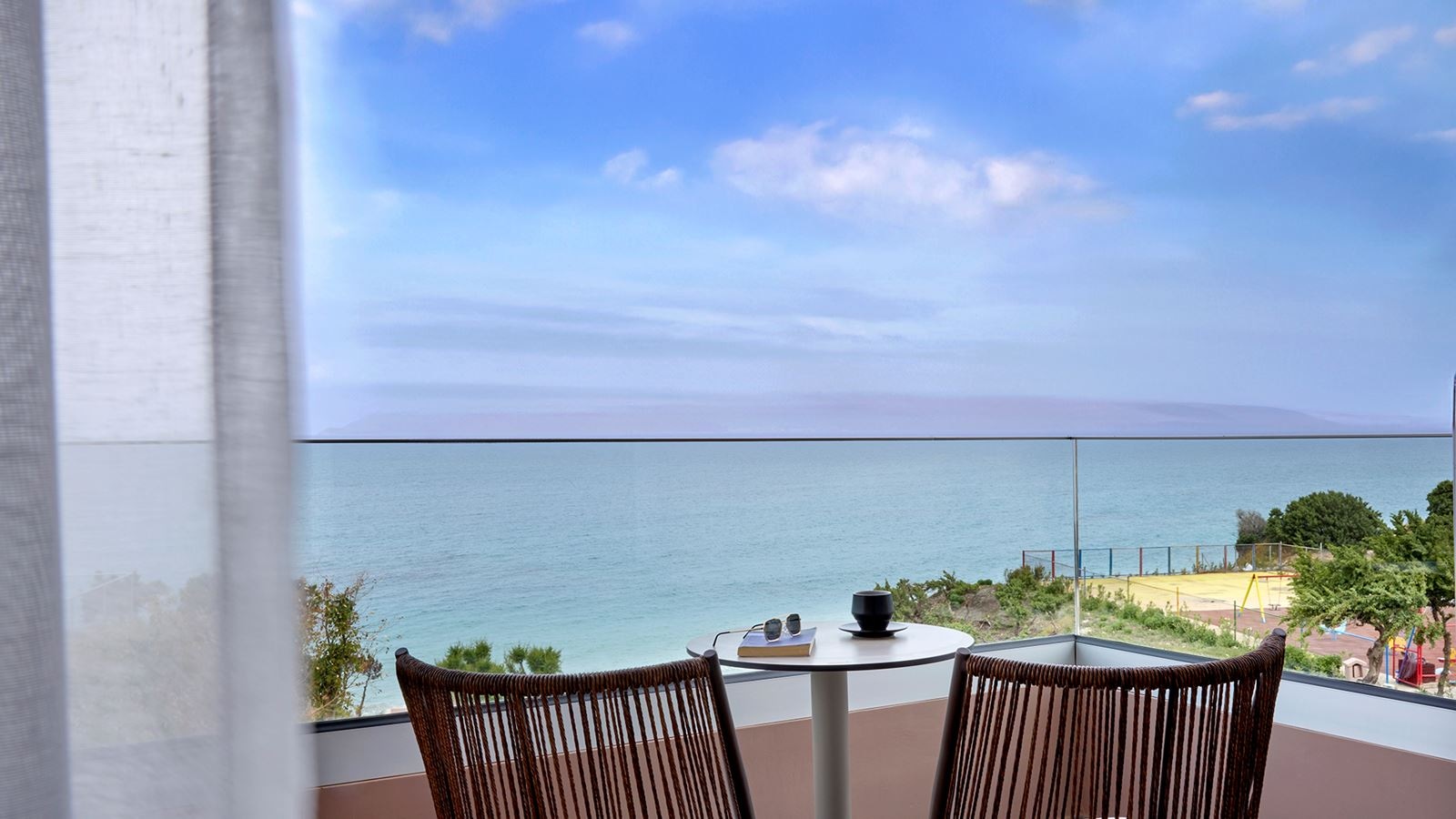 rooms-room-deluxe-seaview-balcony-or-terrace