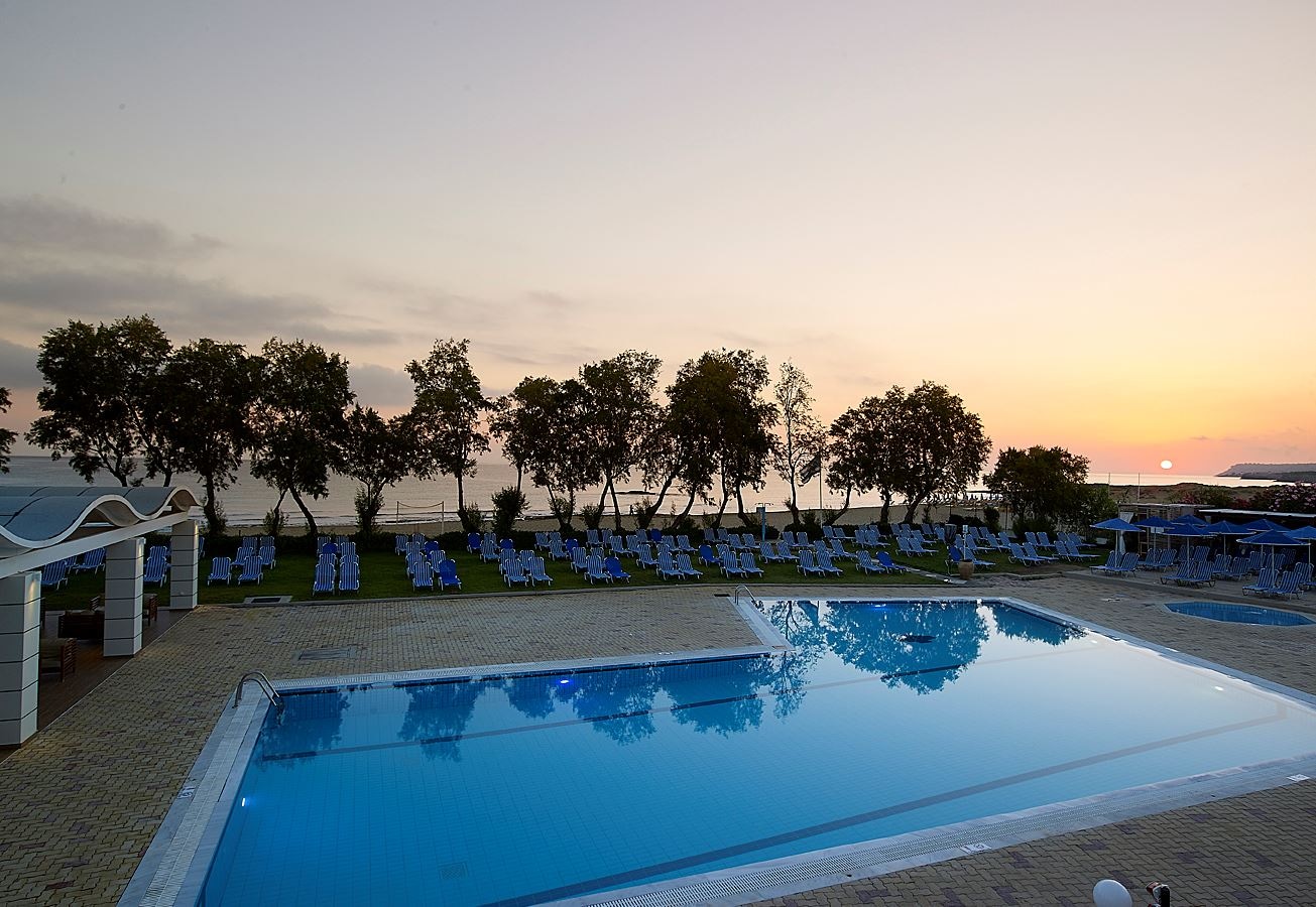 pools-outdoor-pool