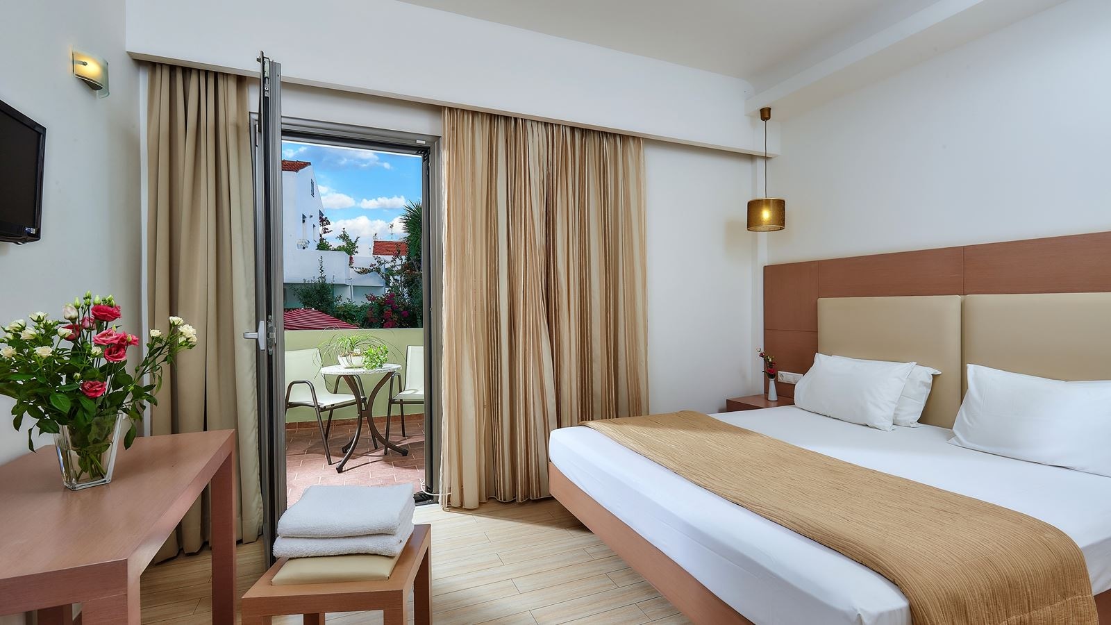 rooms-double-room-pool-view-balcony-or-terrace