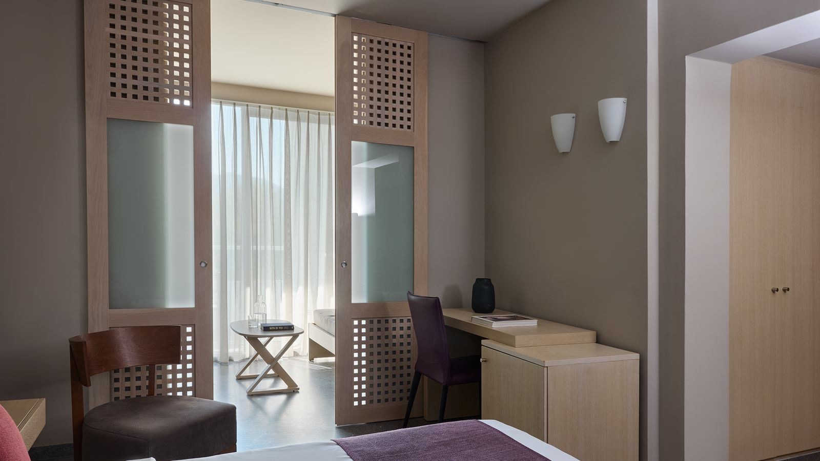 rooms-family-room-superior