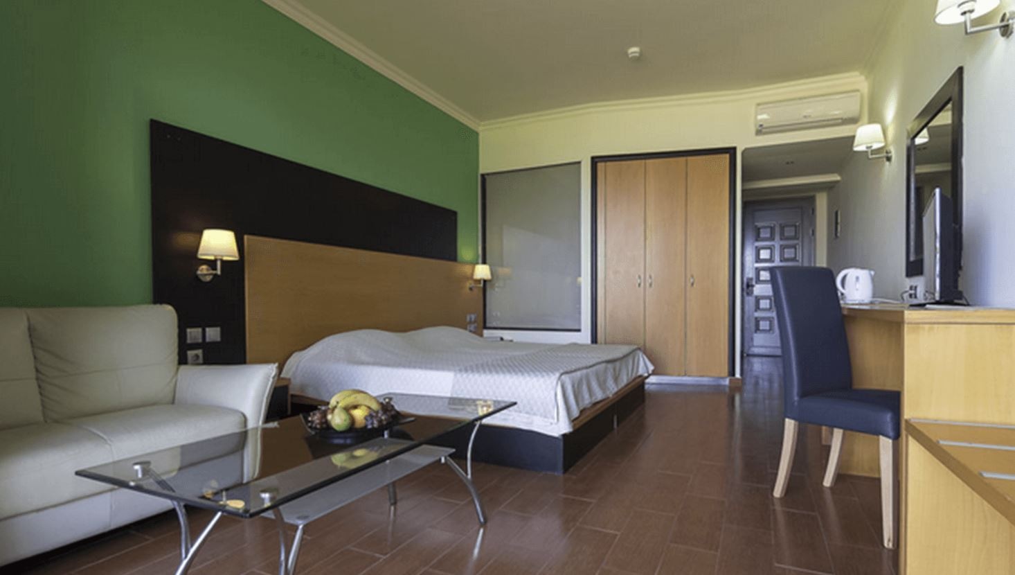 rooms-bungalow-singleuse-garden-view-balcony-or-terrace