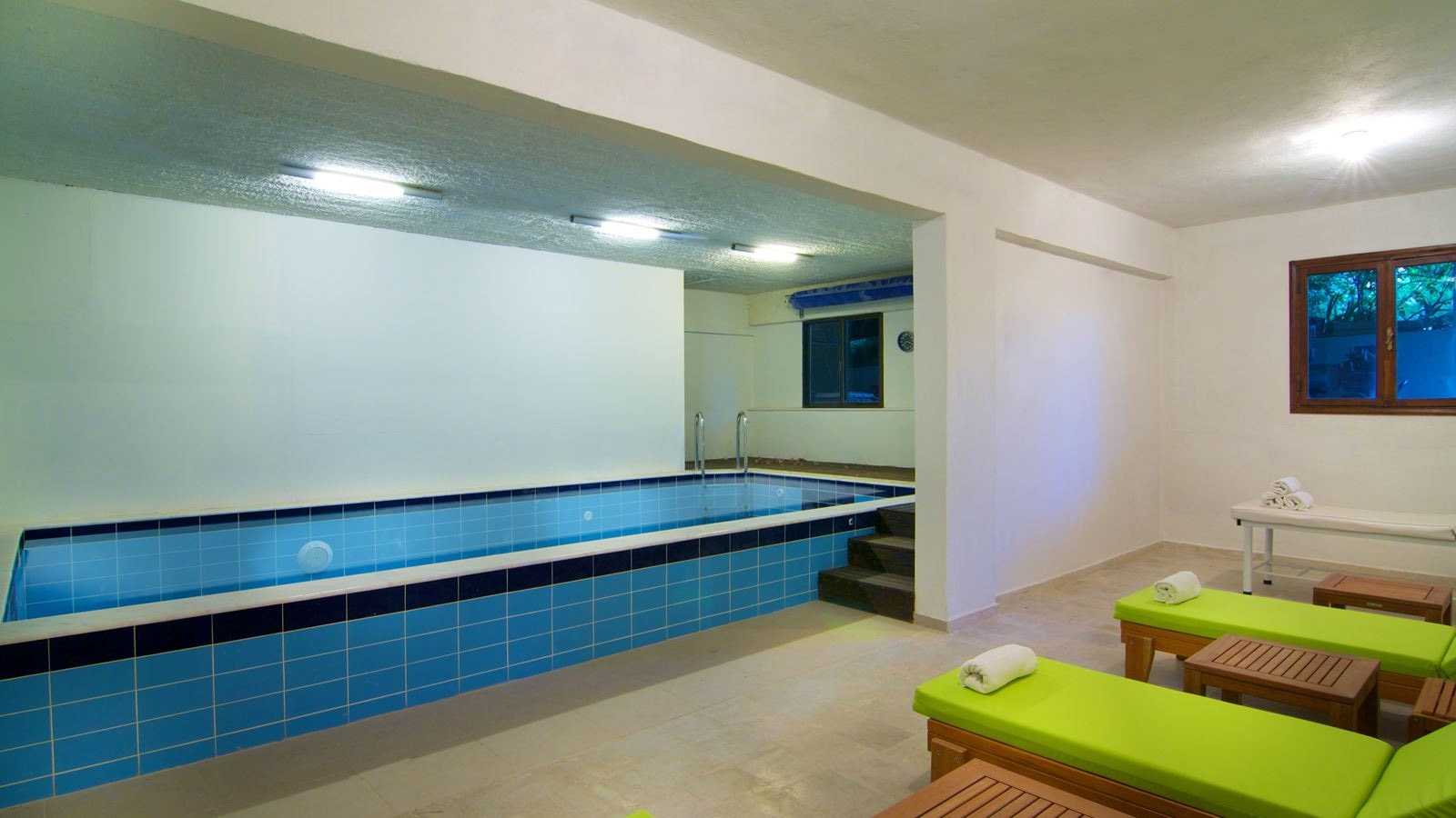 pools-indoor-pool