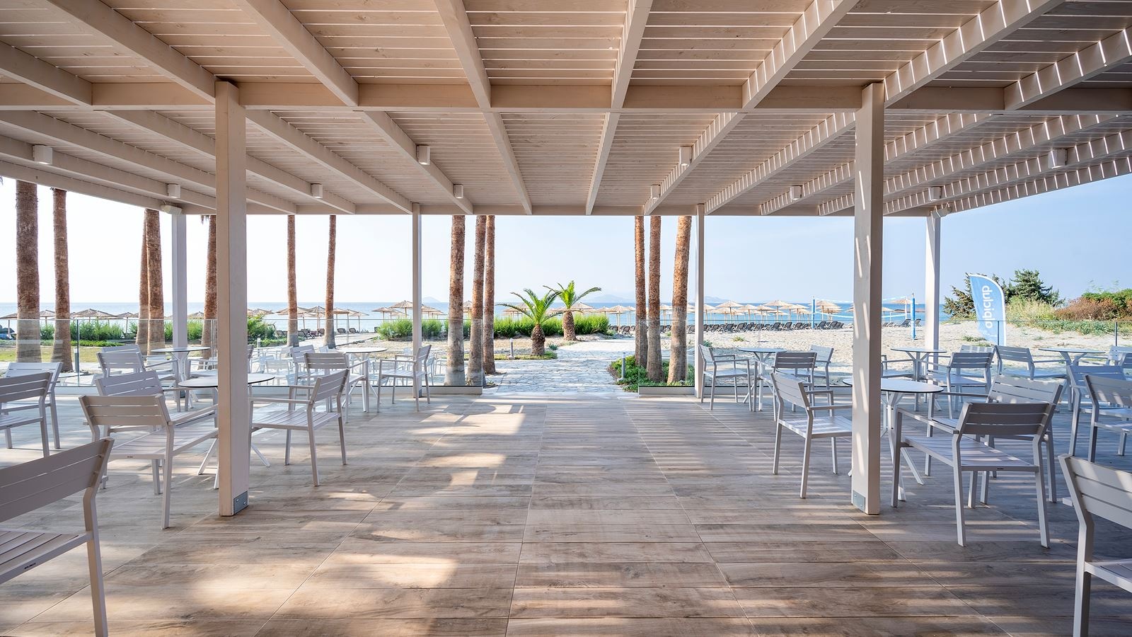 bars-lets-sea-beach-bar