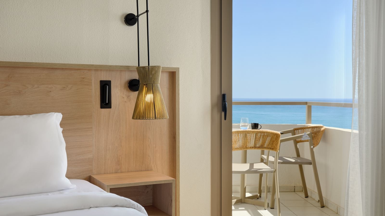 rooms-room-double-sea-view