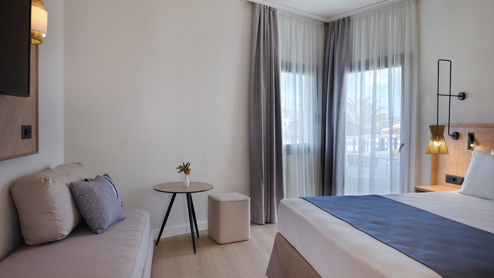 rooms-room-triple-inland-view
