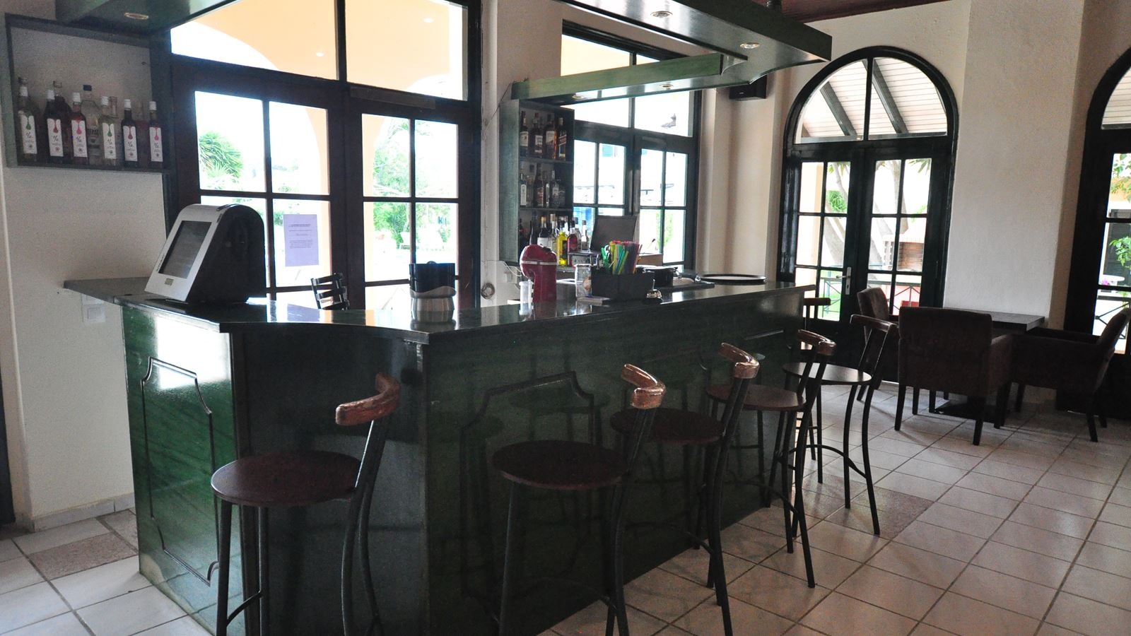 bars-the-garden