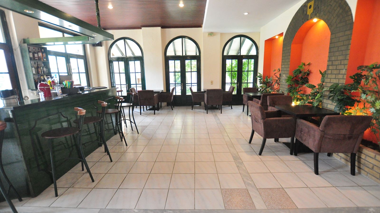 bars-the-garden