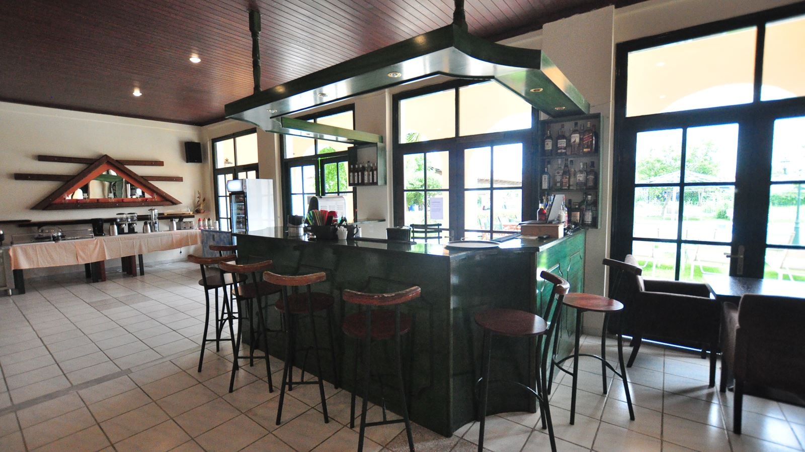 bars-the-garden