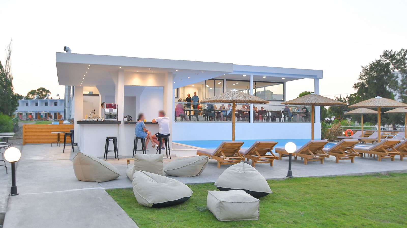 bars-main-bar