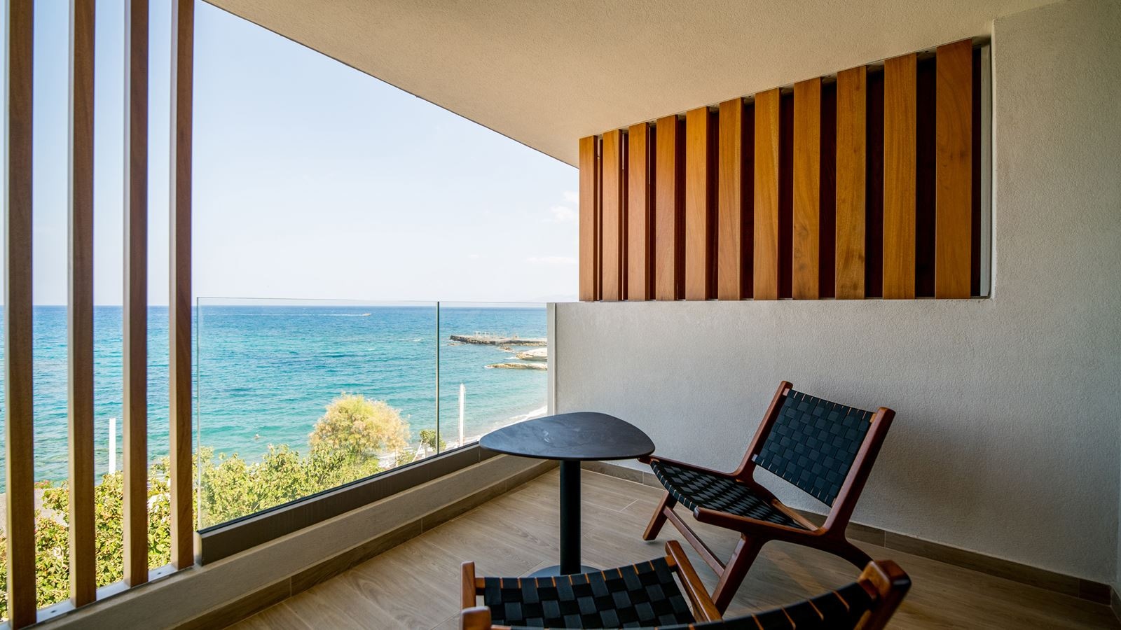 rooms-dazzling-blue-sea-view