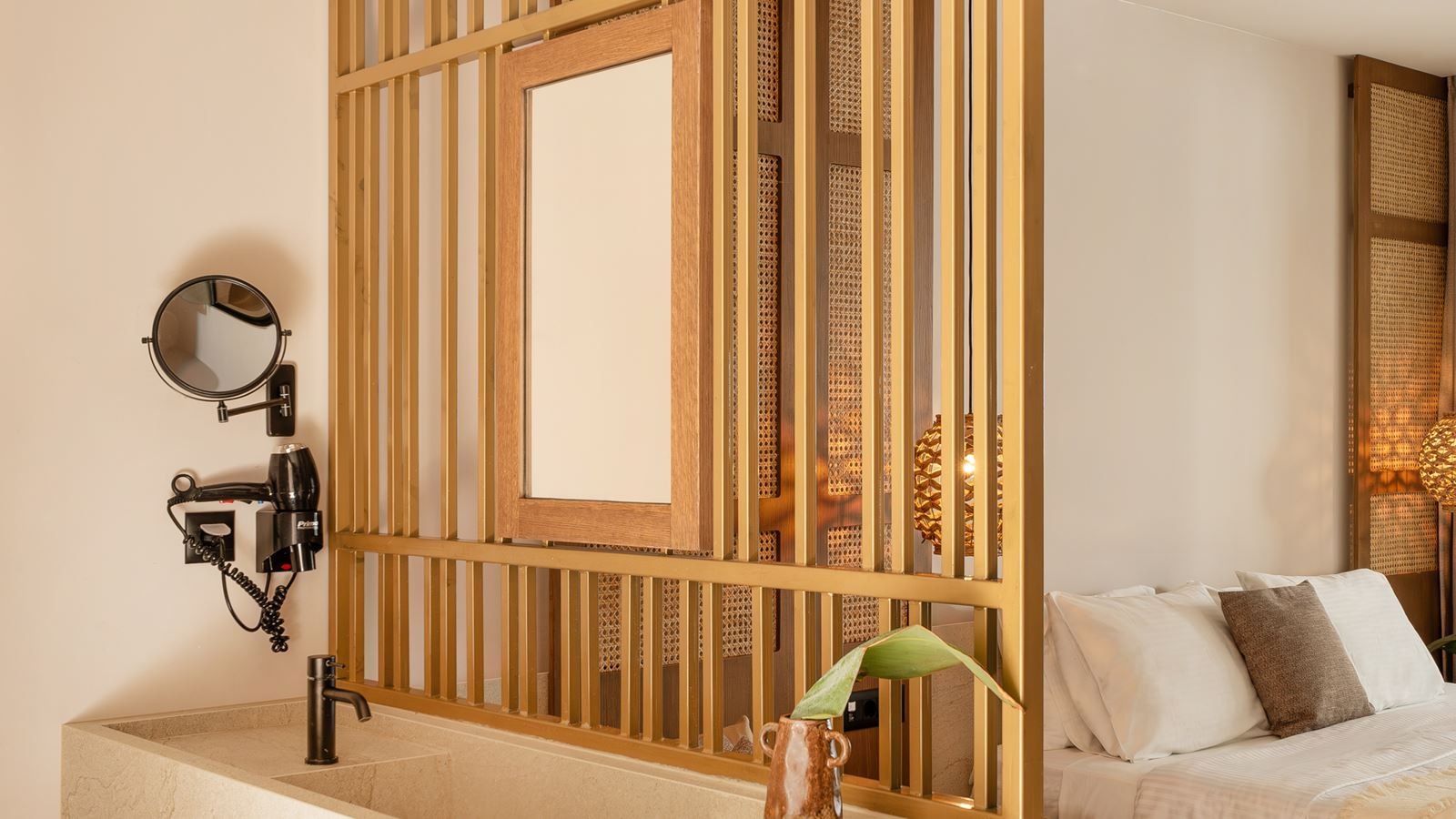 rooms-suite-classic-swimup