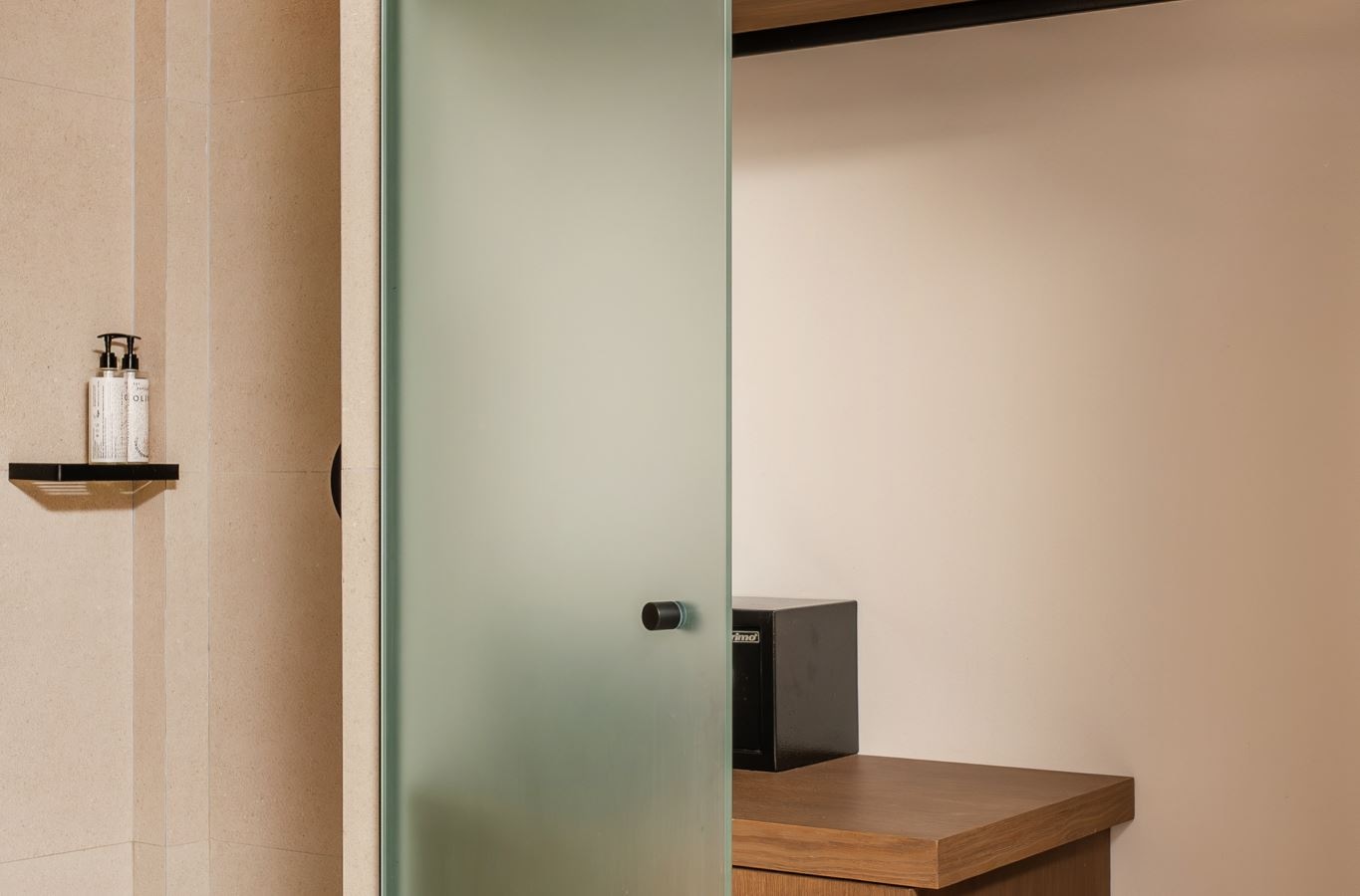 rooms-suite-family-duplex-pool-view