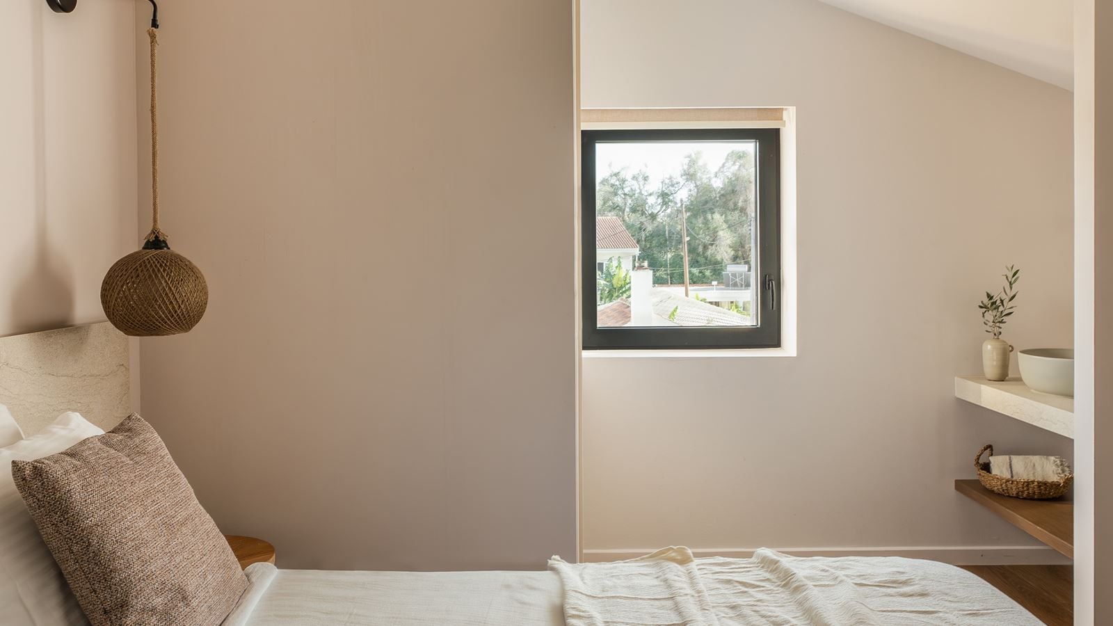 rooms-suite-family-duplex-pool-view