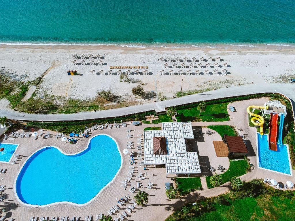 beach-main-building