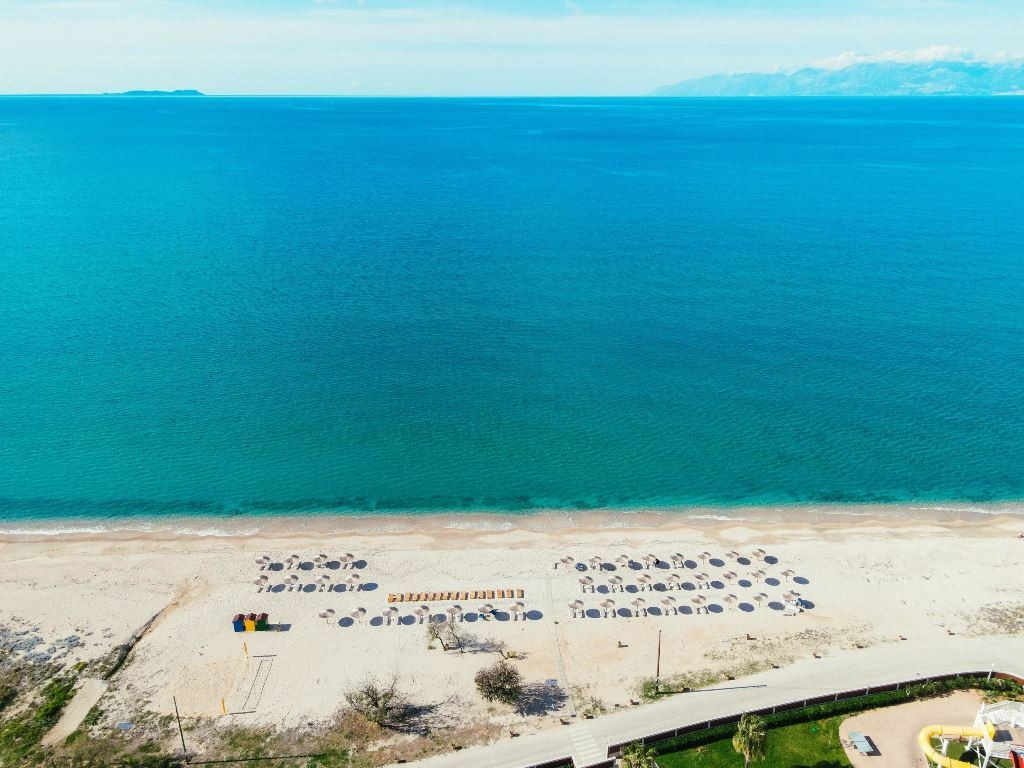 beach-main-building