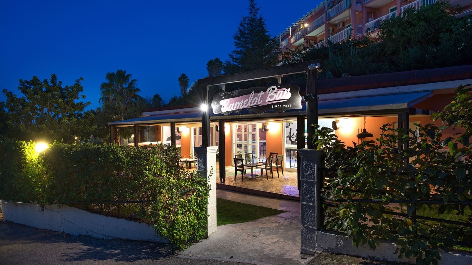 bars-camelot-bar