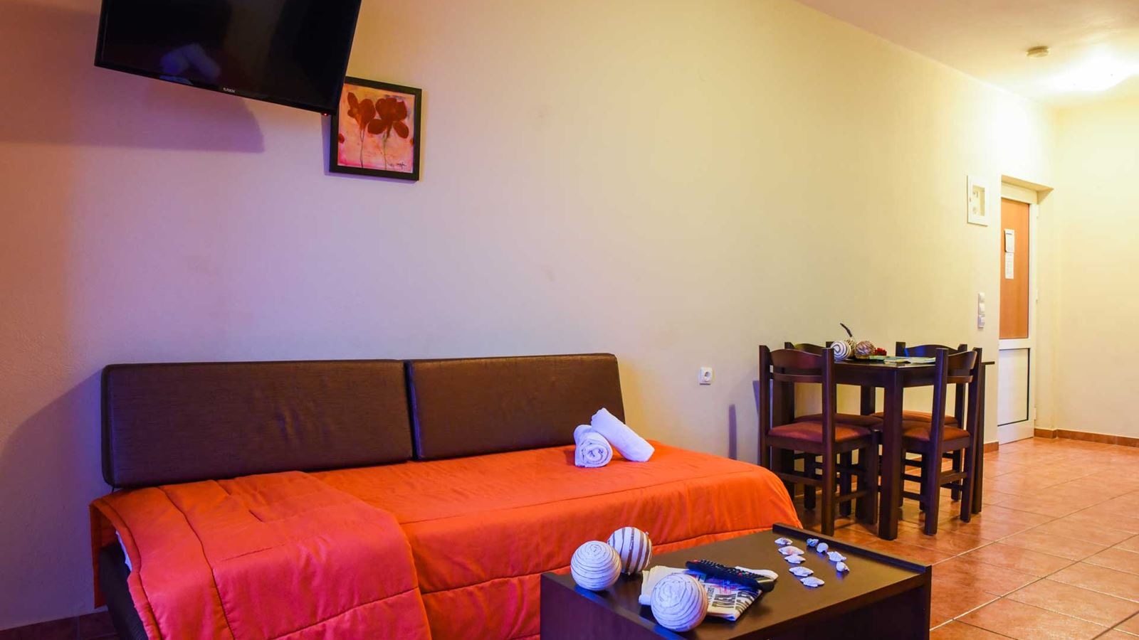 rooms-1-bedroom-apartment-sea-view