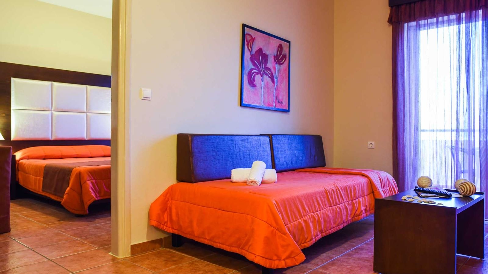 rooms-2-bedrooms-apartment-garden-view