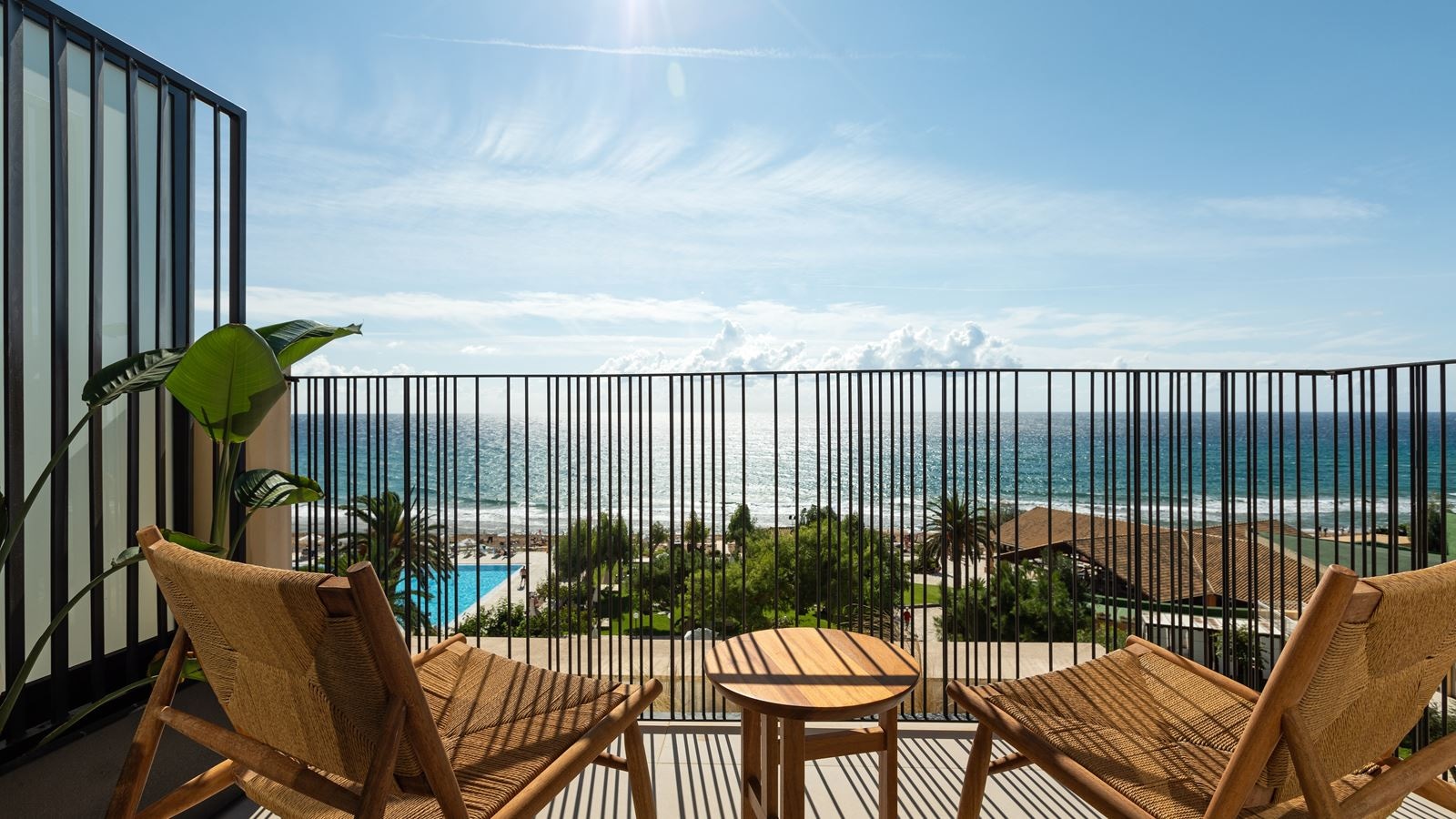 rooms-sapphire-family-2-bedroom-suite