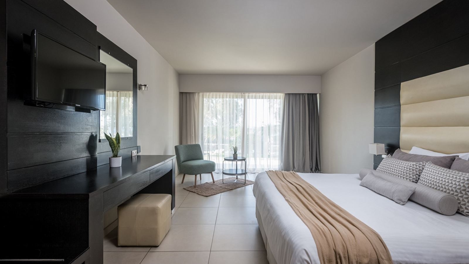 rooms-superior-triple-sea-view