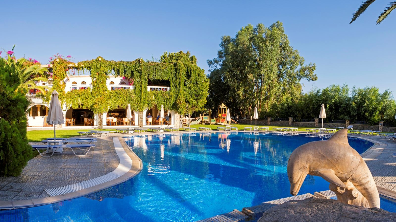 pools-outdoor-pool