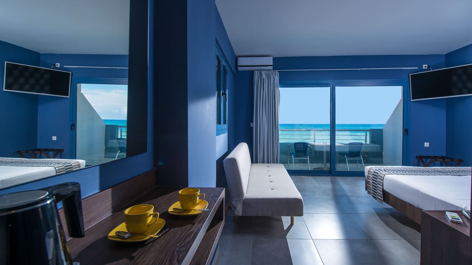 rooms-front-sea-view