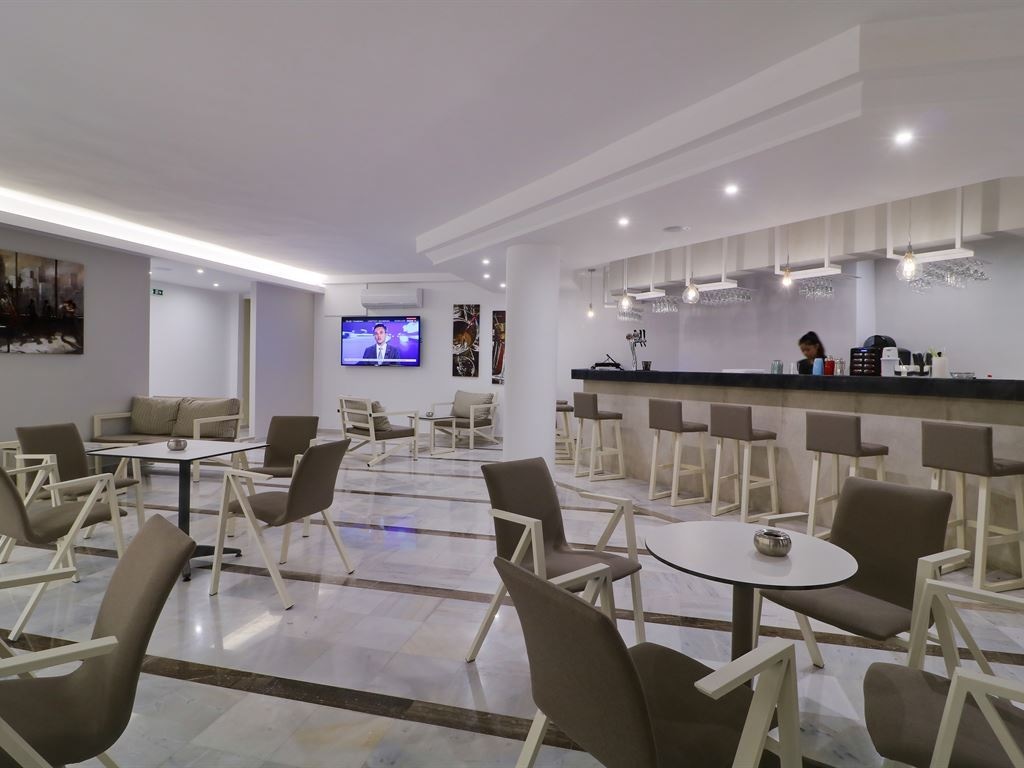 bars-main-bar