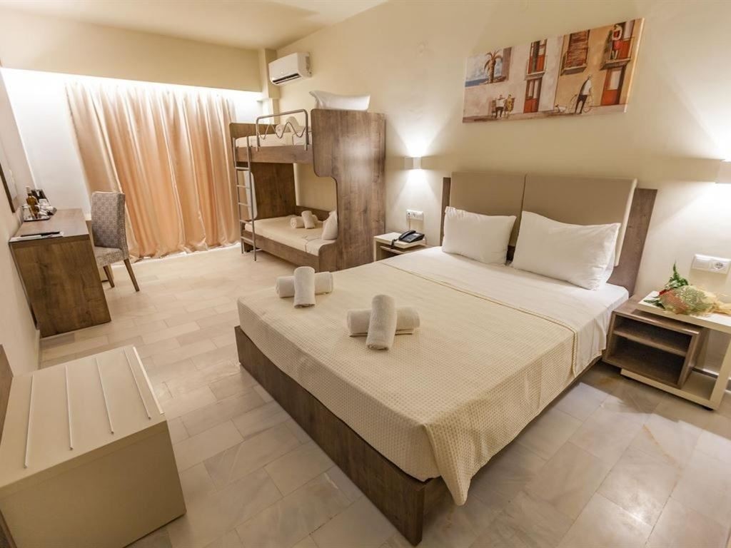 rooms-family-2-rooms-inland-view