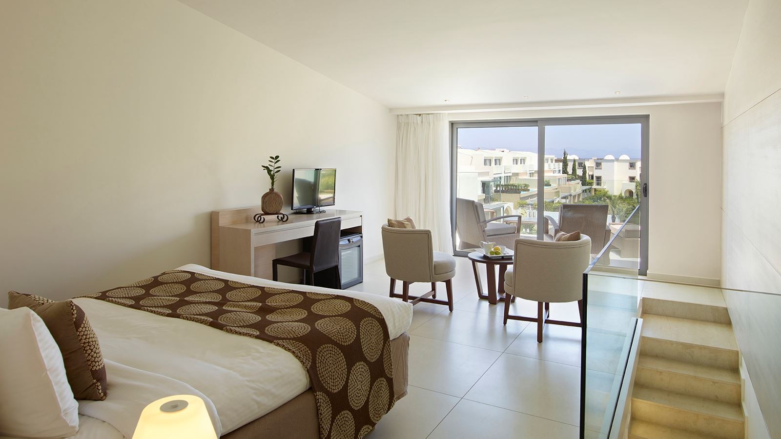rooms-premium-double-room-with-spa-bath-garden-view