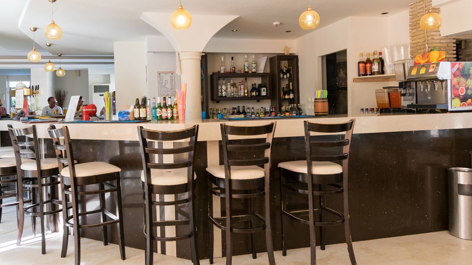 bars-sun-bar