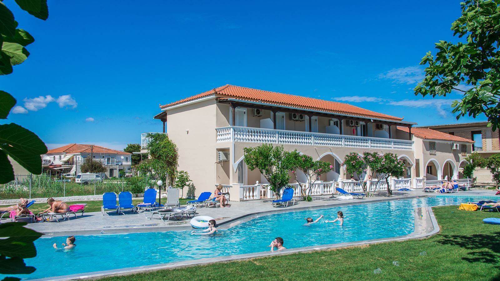 pools-outdoor-pool
