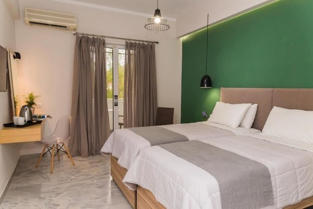 rooms-superior-double-room-balcony-or-terrace