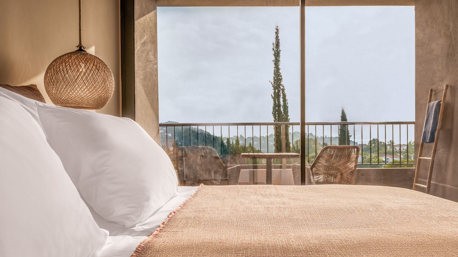 rooms-double-room-panoramic-bay-view