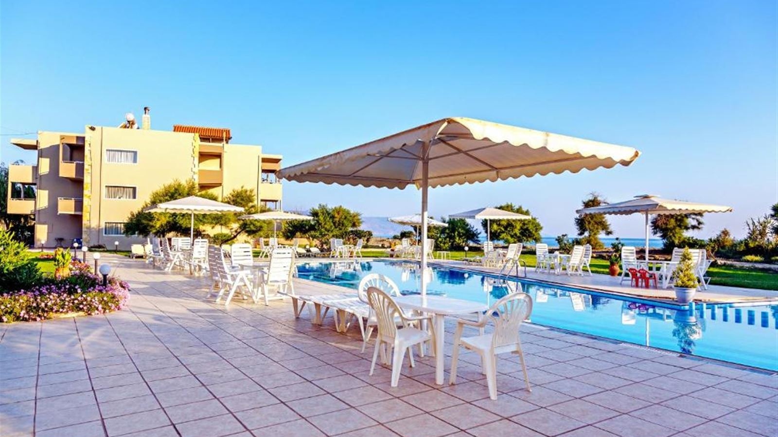 pools-outdoor-pool