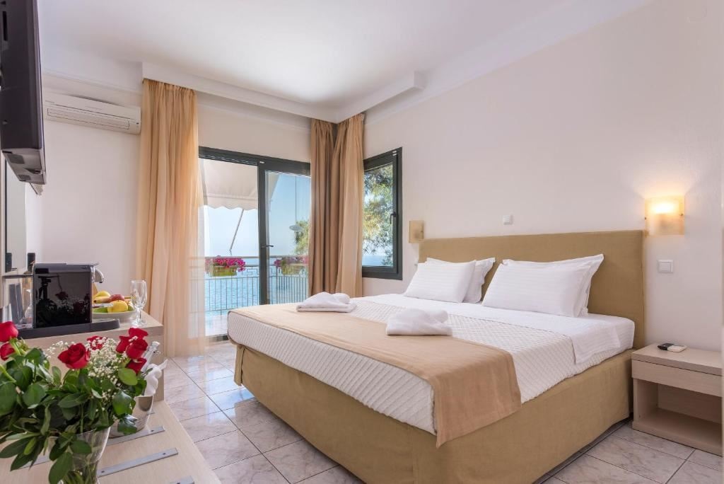 rooms-double-front-sea-view