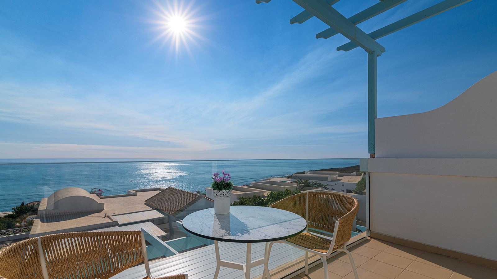 rooms-deluxe-junior-suite-sea-view