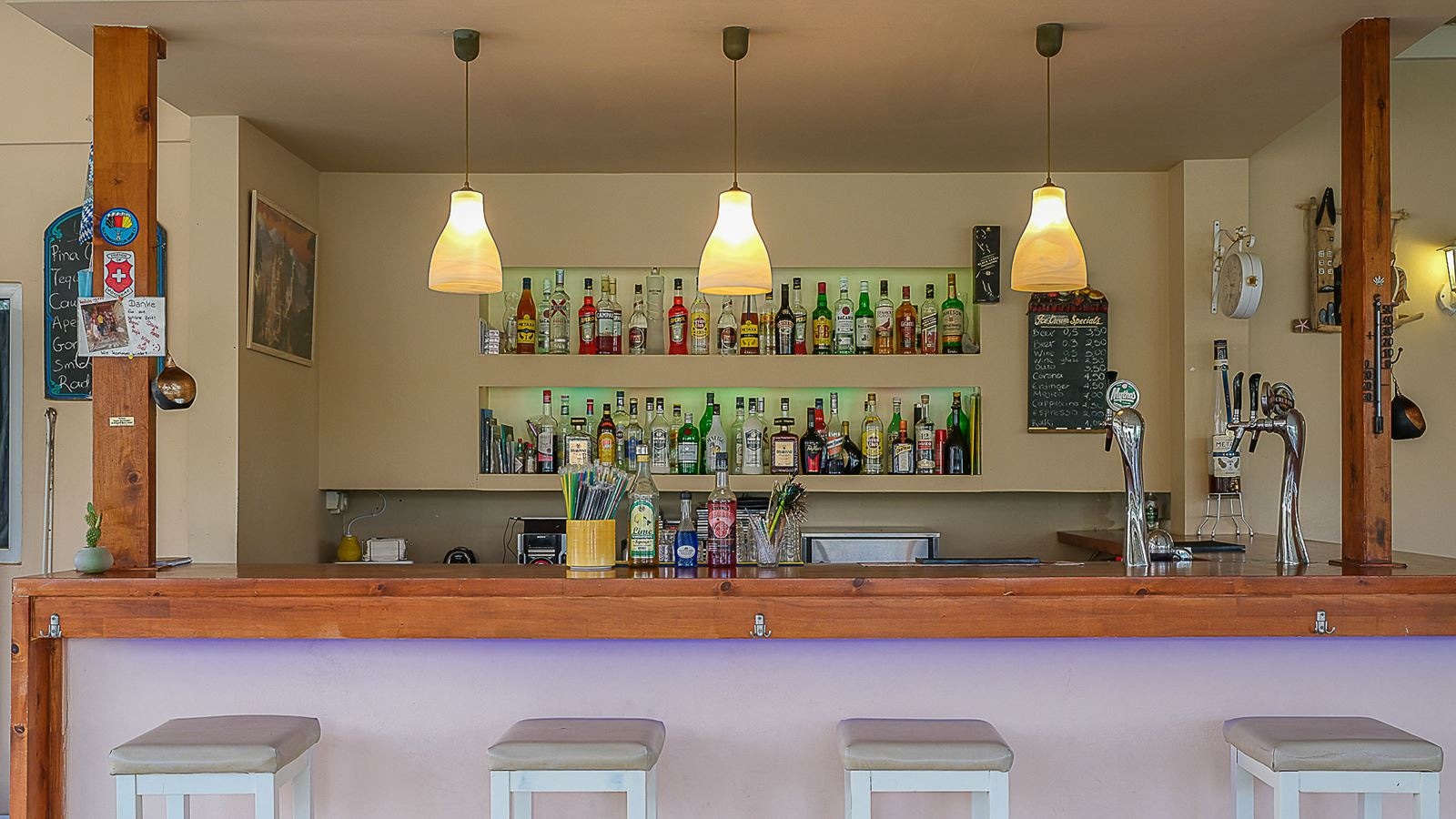 bars-main-bar