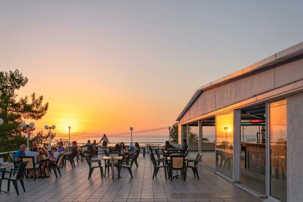 restaurants-restaurants