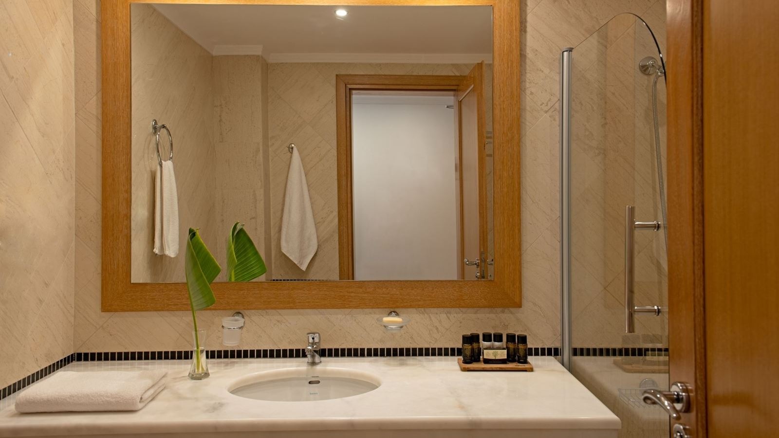 rooms-twin-sea-view