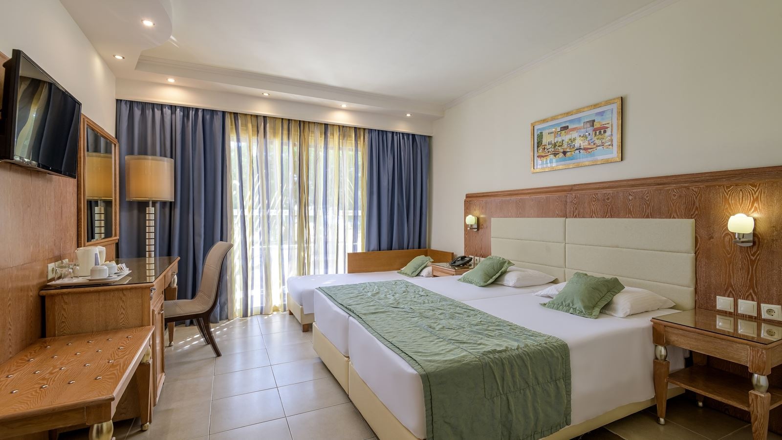 rooms-superior-room
