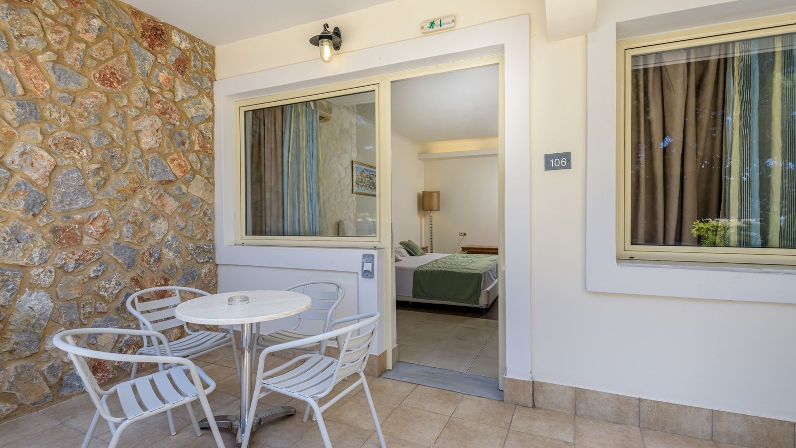 rooms-family-room