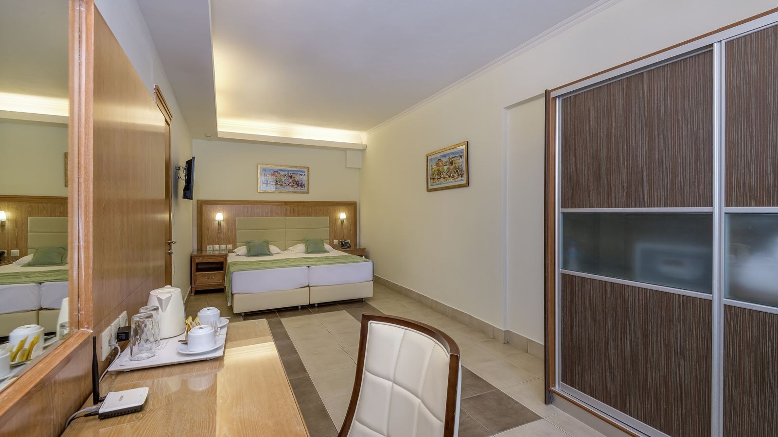 rooms-family-room